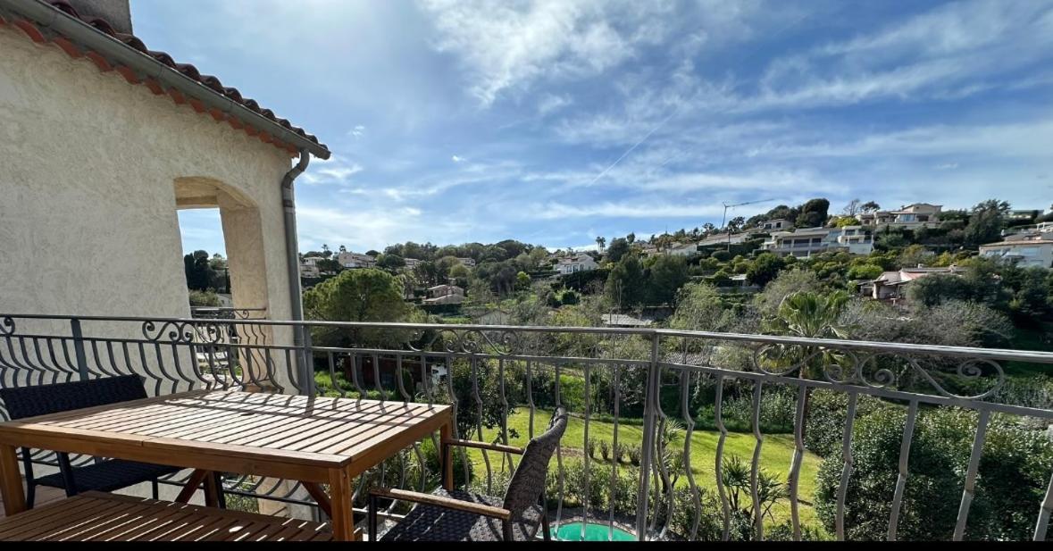 Villa Constance 3 Antibes - Spacieux Logement En Dernier Etage Экстерьер фото